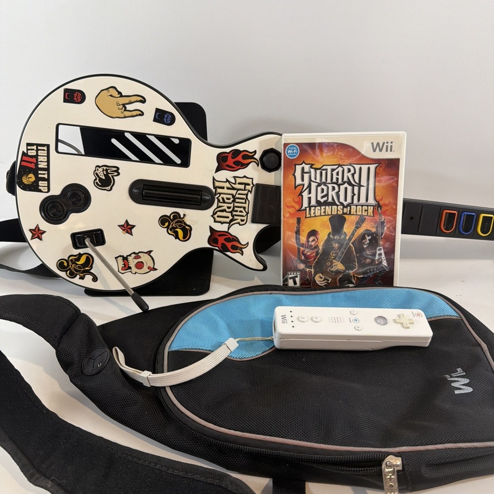 Nintendo Wii Guitar Hero III Bundle Les Paul Guitar + Wii Remote + Game + Case
